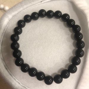 Shiny black bead unisex bracelet